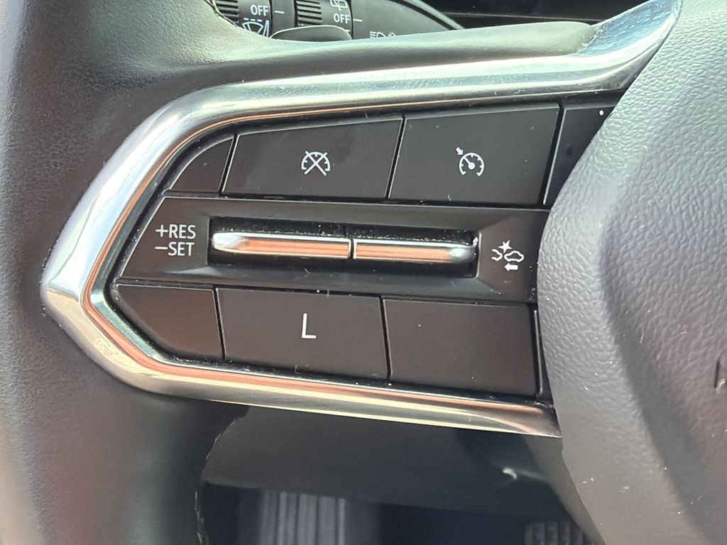 Used 2025 White Chevrolet LT image 24