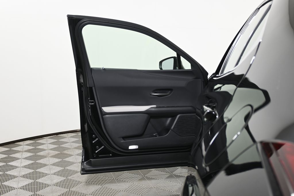 Thumbnail: 2025 Lexus UX - 27