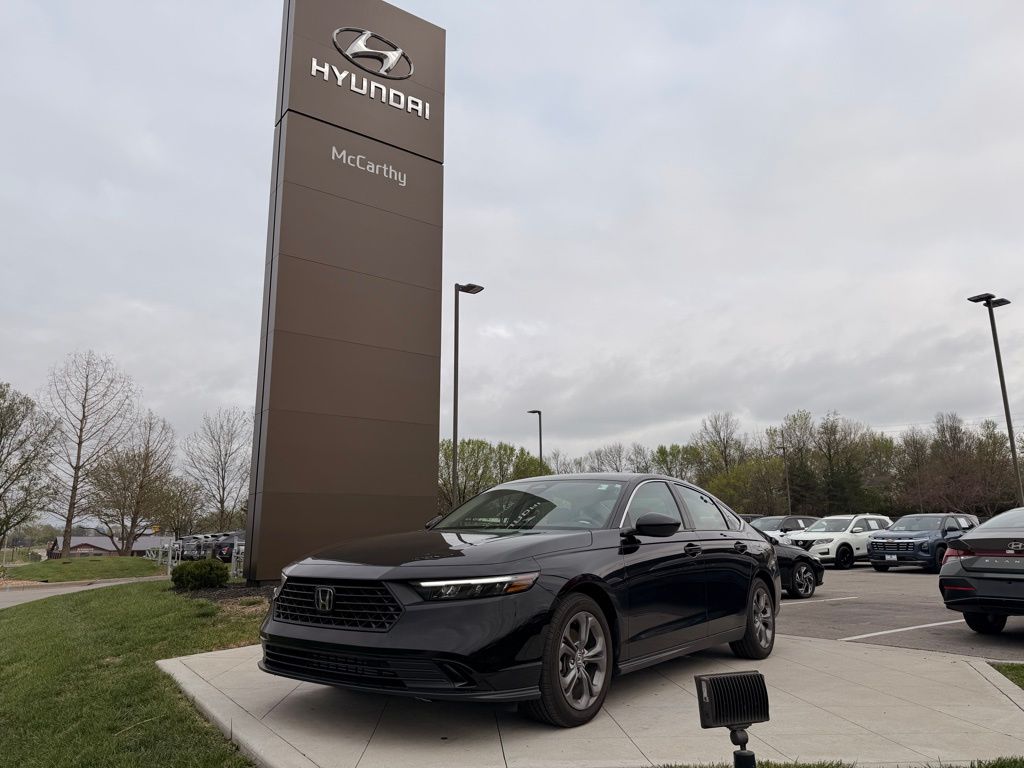 Crystal Black Pearl 2024 Honda Accord EX FWD Sedan Front-Wheel Drive Continuously Variable Transmission