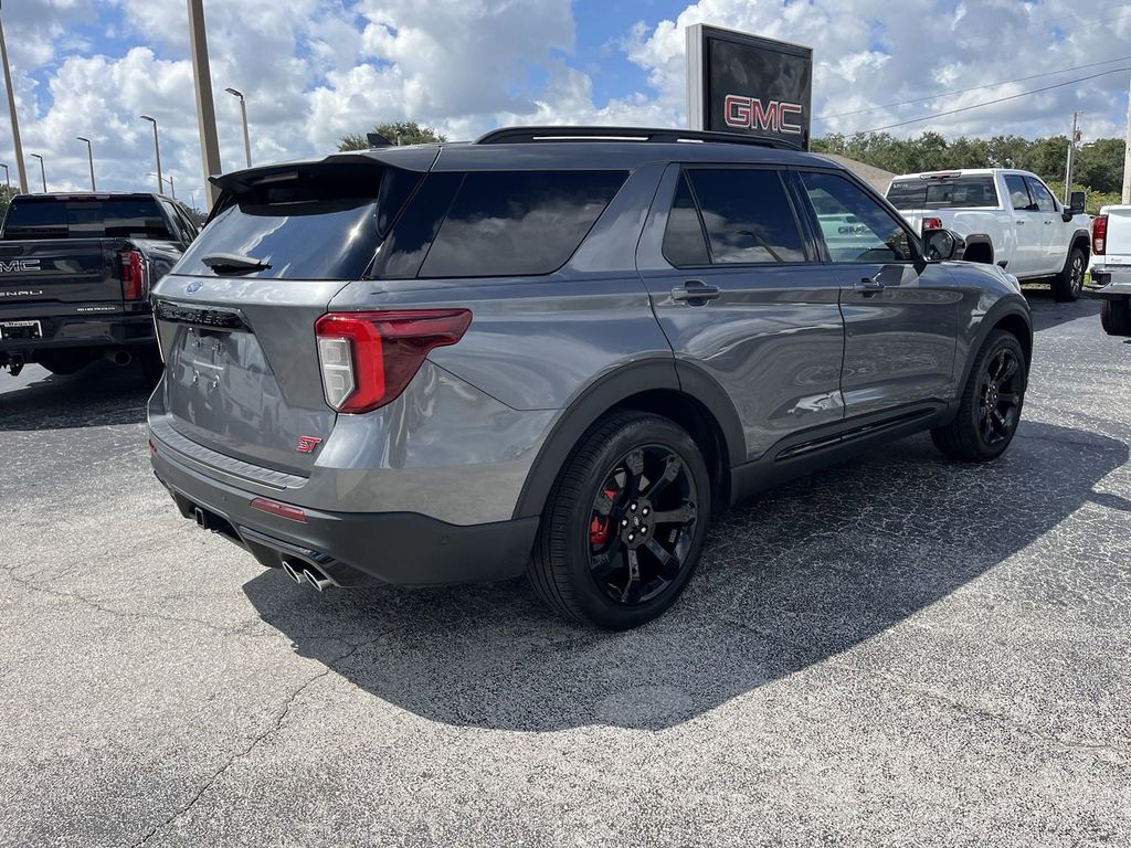 2021 Ford Explorer ST 5