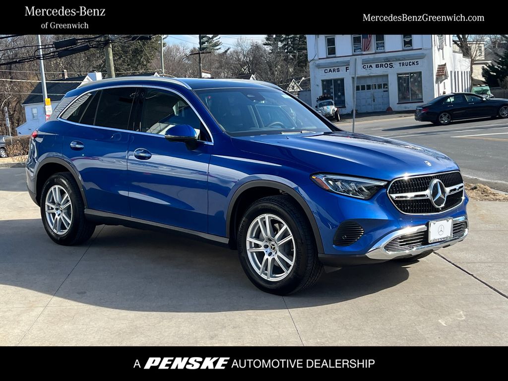 2025 Mercedes-Benz GLC 300 -
                Greenwich, CT