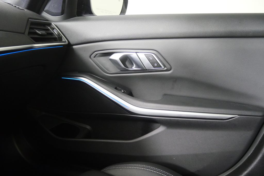 Thumbnail: 2023 BMW 3 Series - 27