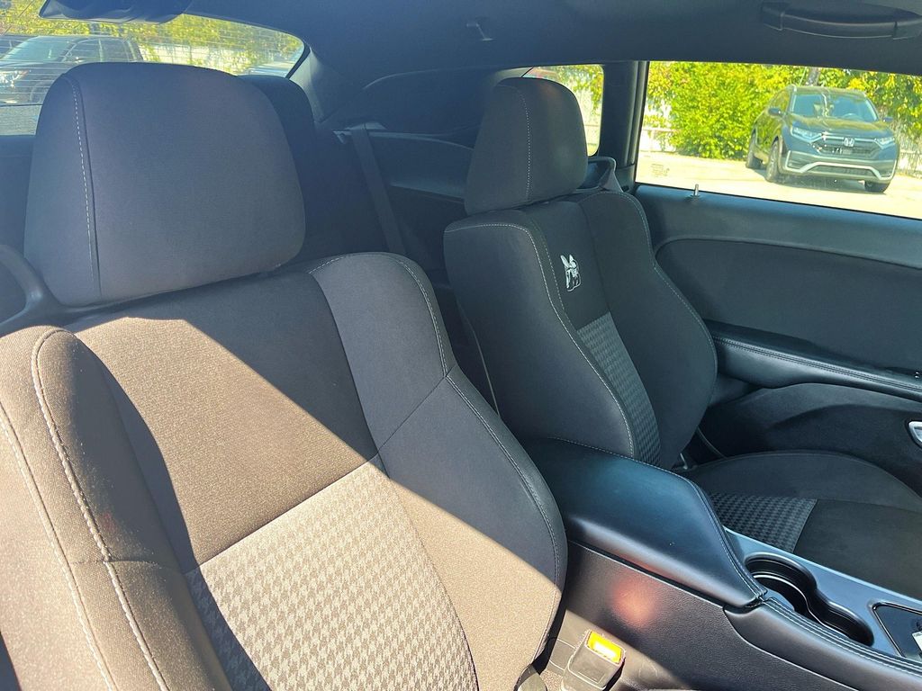 Used 2022 White Dodge R/T Scat Pack image 27