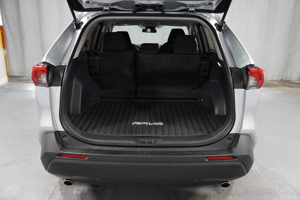 Thumbnail: 2025 Toyota RAV4 - 32