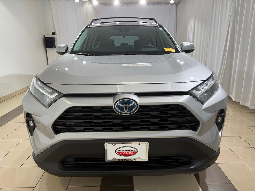 Thumbnail: 2024 Toyota RAV4 - 8