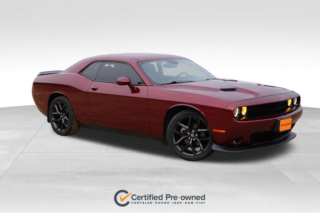 Octane Red Pearlcoat 2022 Dodge Challenger Coupe Rear-Wheel Drive 8-Speed Automatic