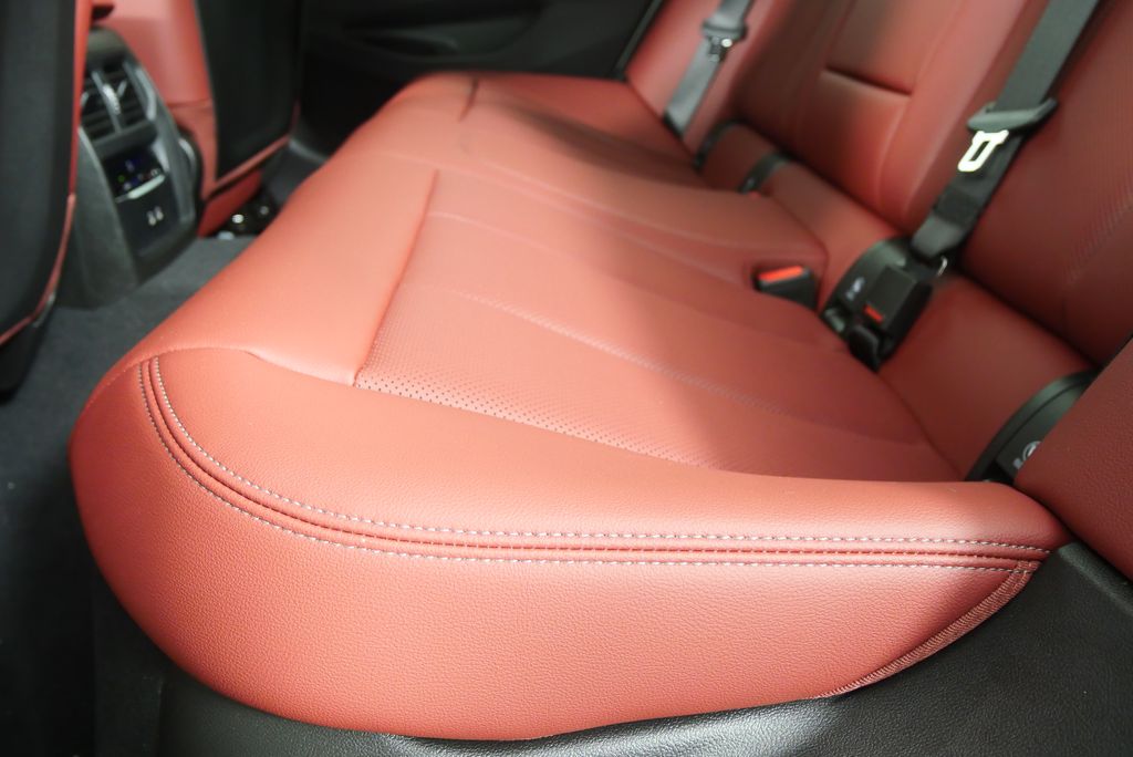 Thumbnail: 2026 BMW 3 Series - 14