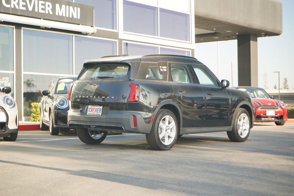 2025 MINI Cooper Countryman Base 4