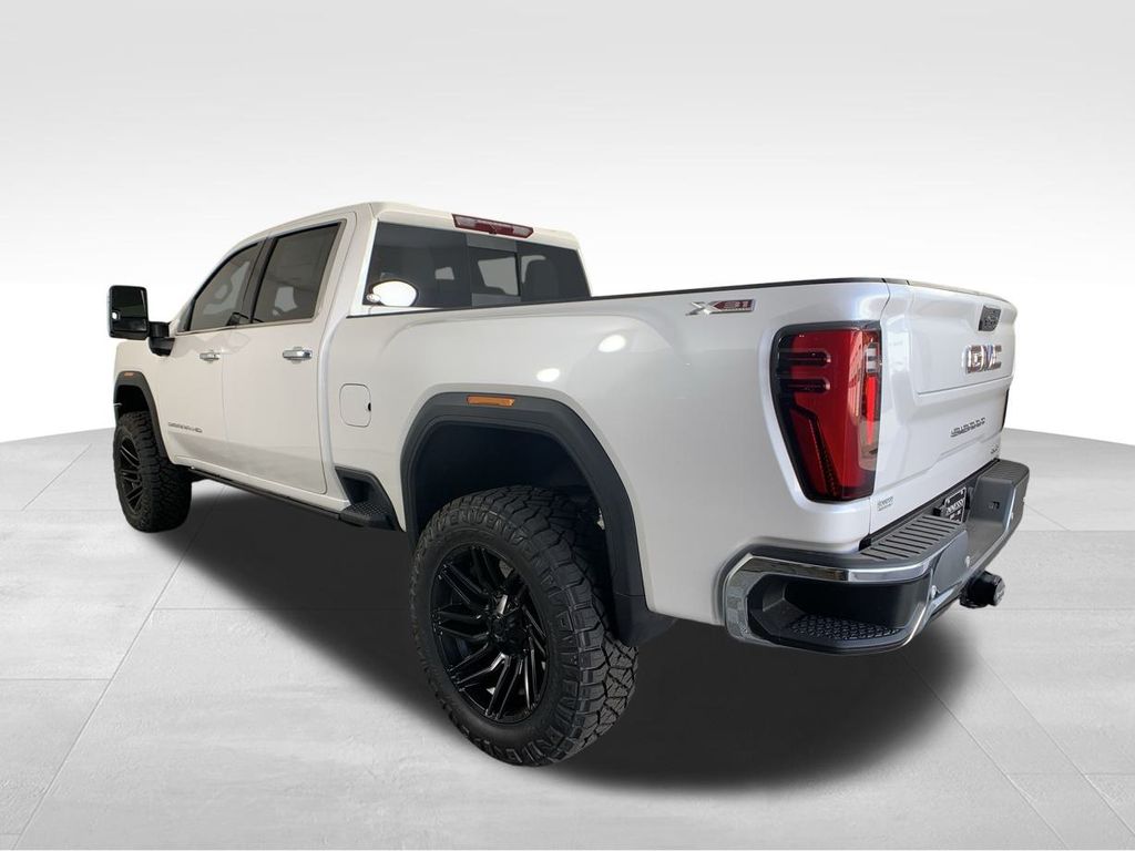 2024 GMC Sierra 2500HD SLT 3