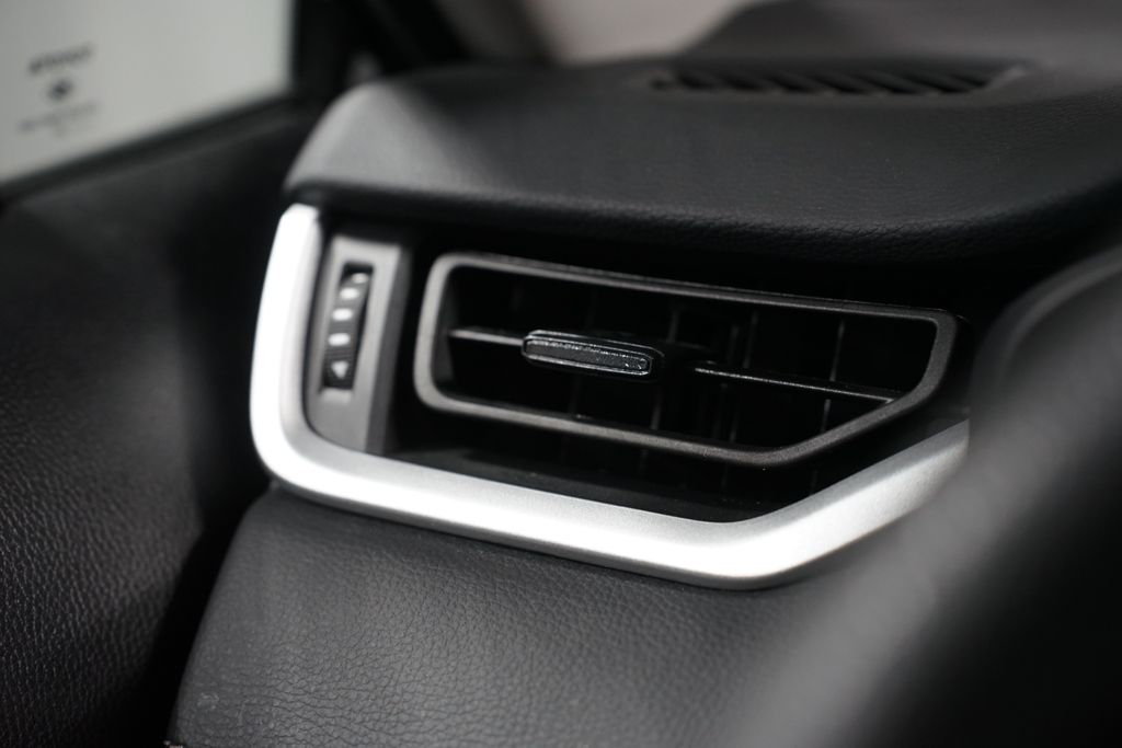 Thumbnail: 2025 Toyota RAV4 - 25