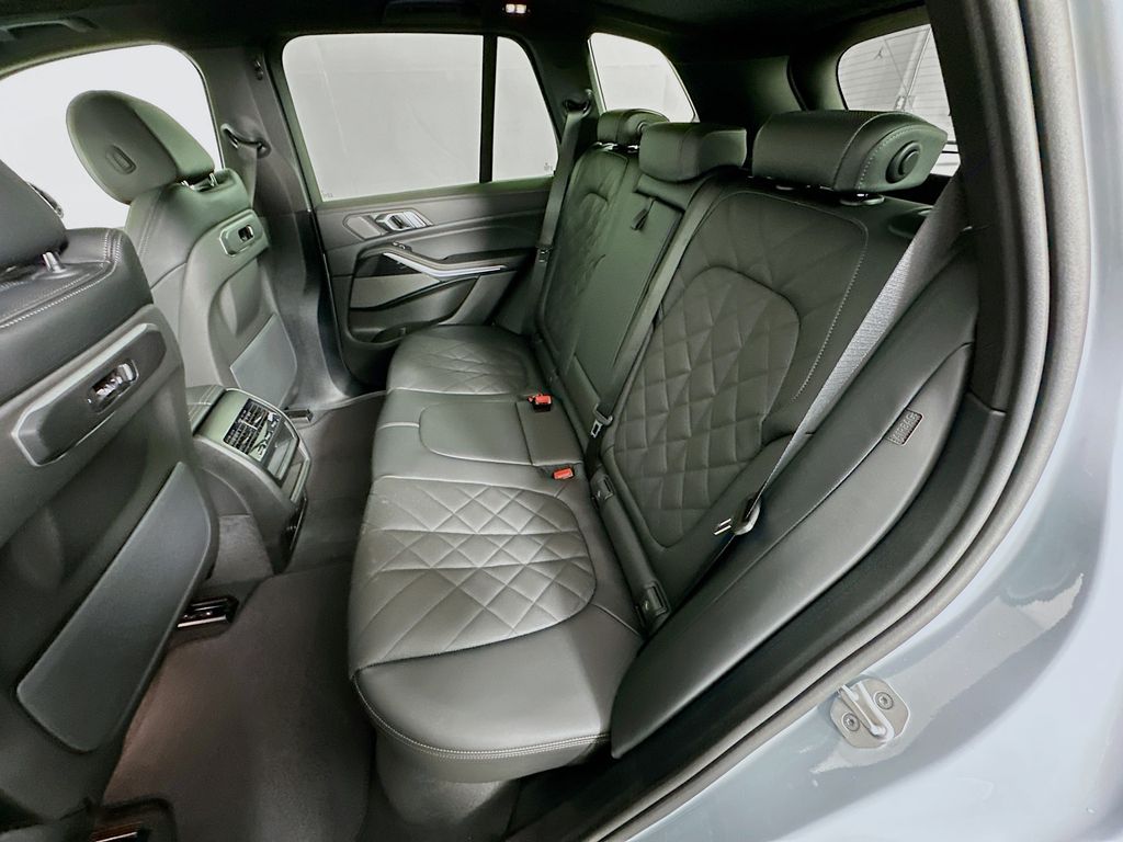 Thumbnail: 2026 BMW X5 - 17