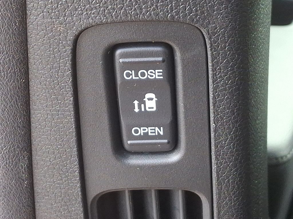 Thumbnail: 2023 Honda Odyssey - 14