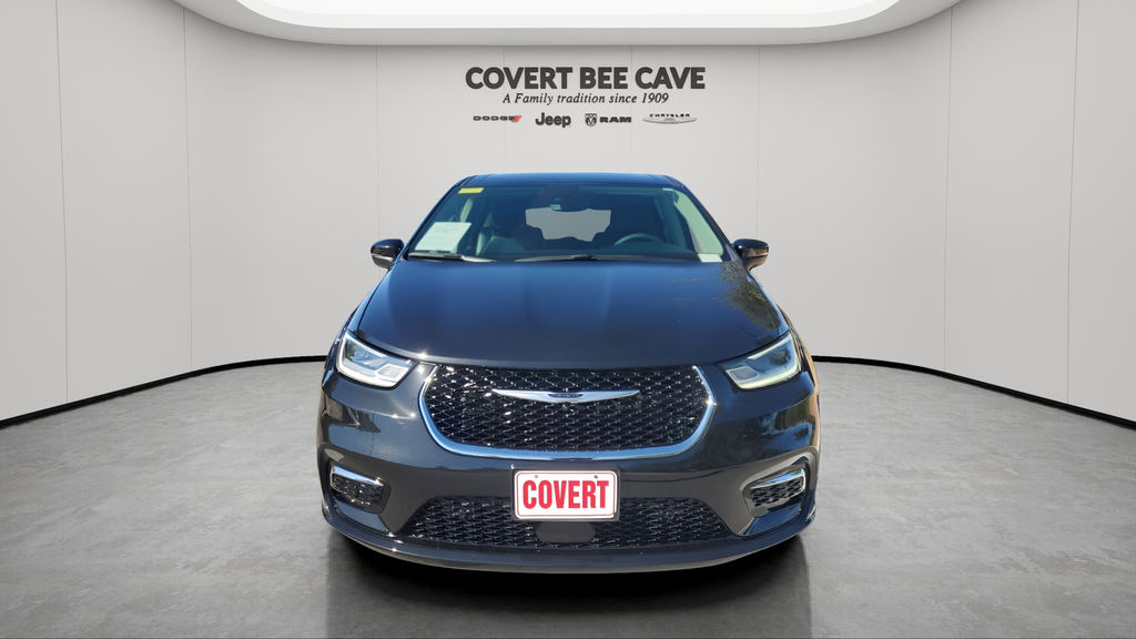 Used Car 2023 Chrysler Pacifica  Touring L For Sale Under $40,000 In Austin, Texas