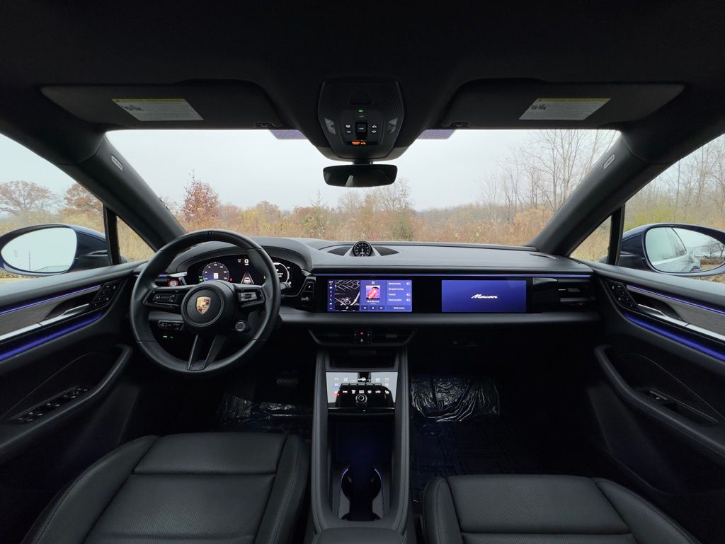 2024 Macan Electric 4 picture #21