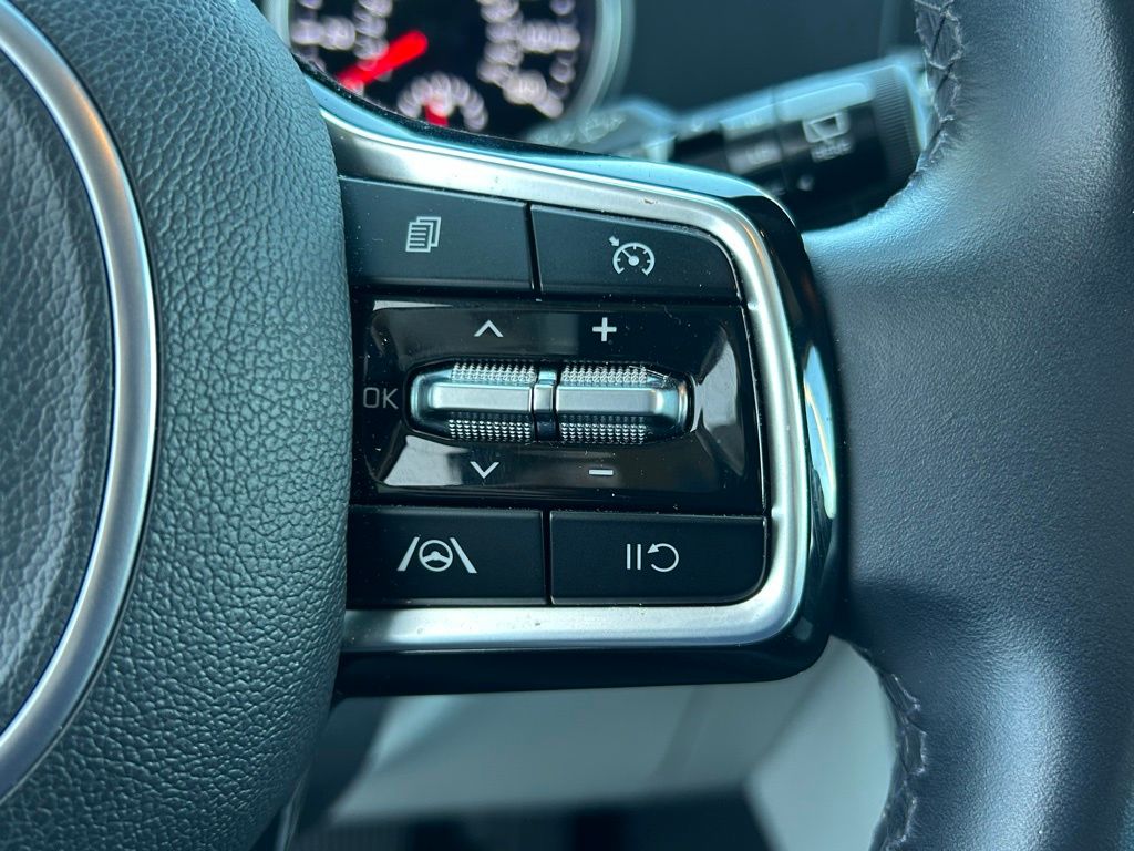 Used 2024 Red Kia LX image 18