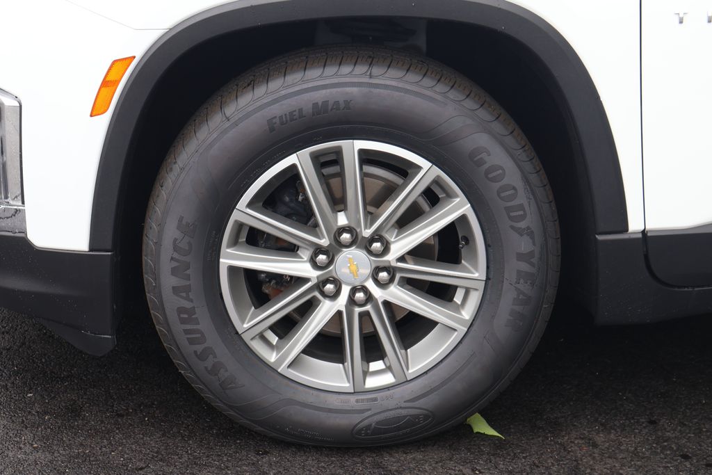 Thumbnail: 2023 Chevrolet Traverse - 12