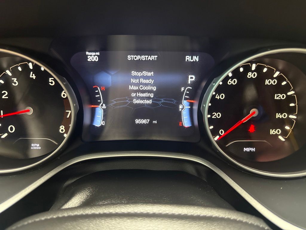 Used 2018 Gray Jeep Latitude image 20
