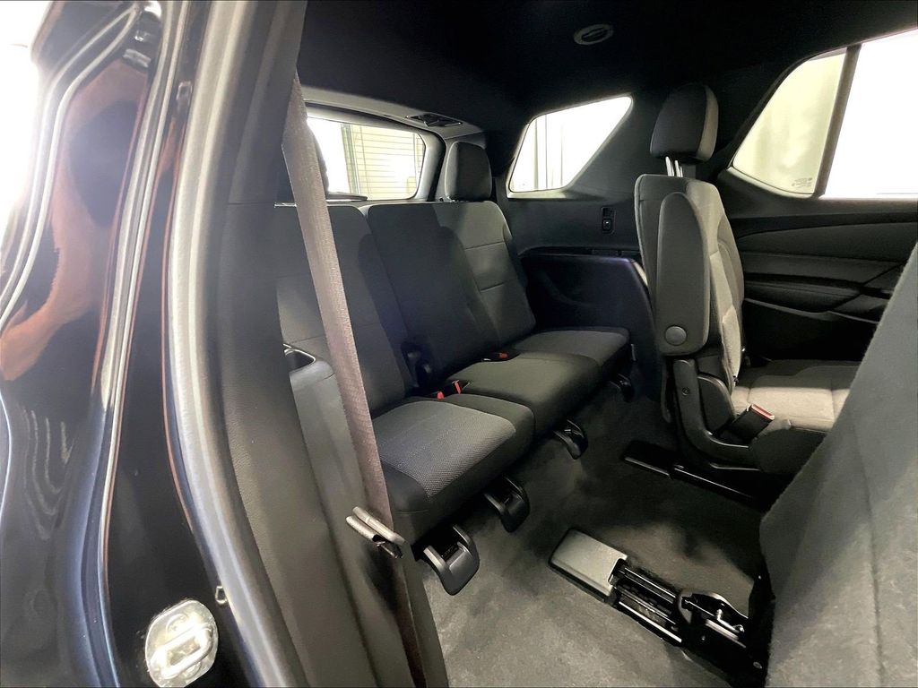 2023 Chevrolet Traverse — photo 17
