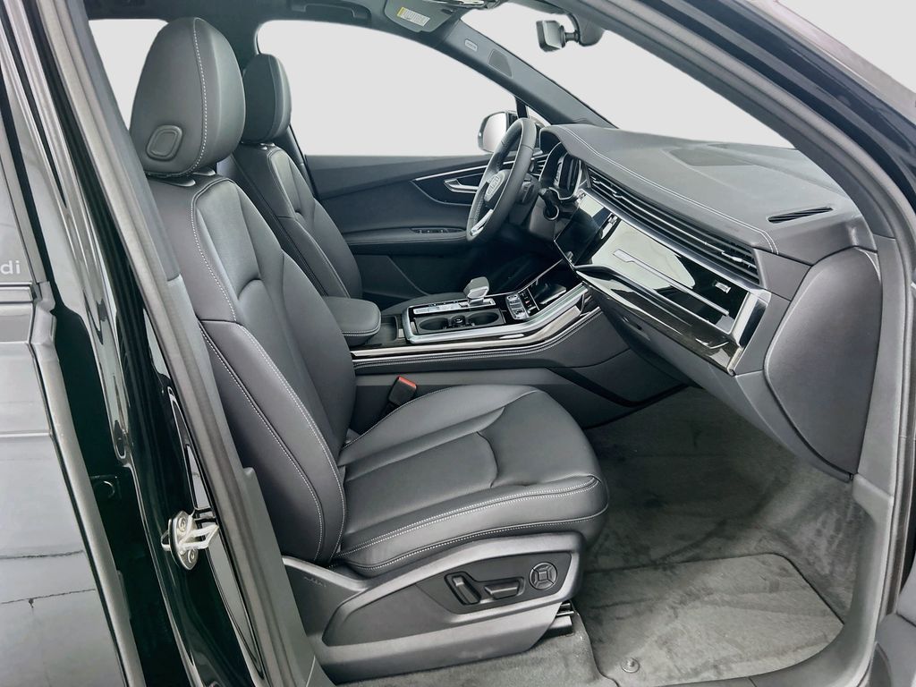 Thumbnail: 2026 Audi Q7 - 19