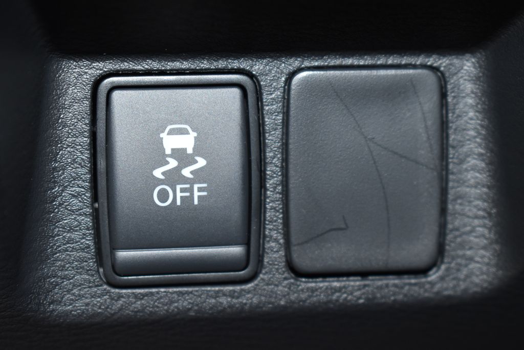 Thumbnail: 2025 Nissan Frontier - 18