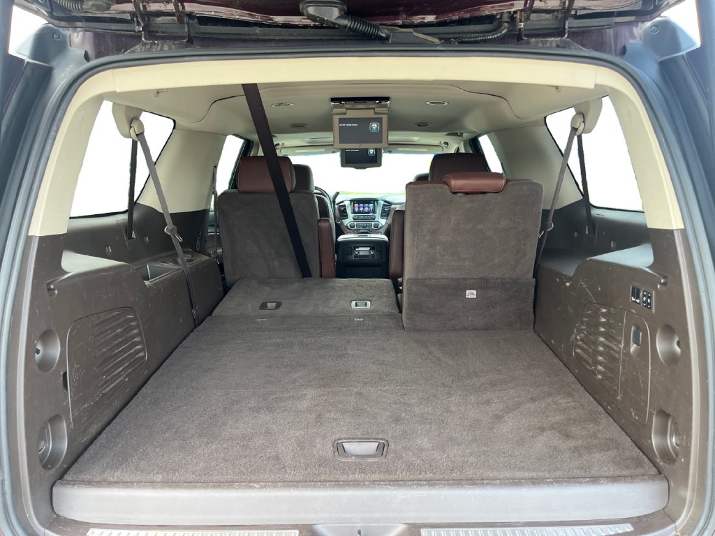 2017 Chevrolet Suburban #29