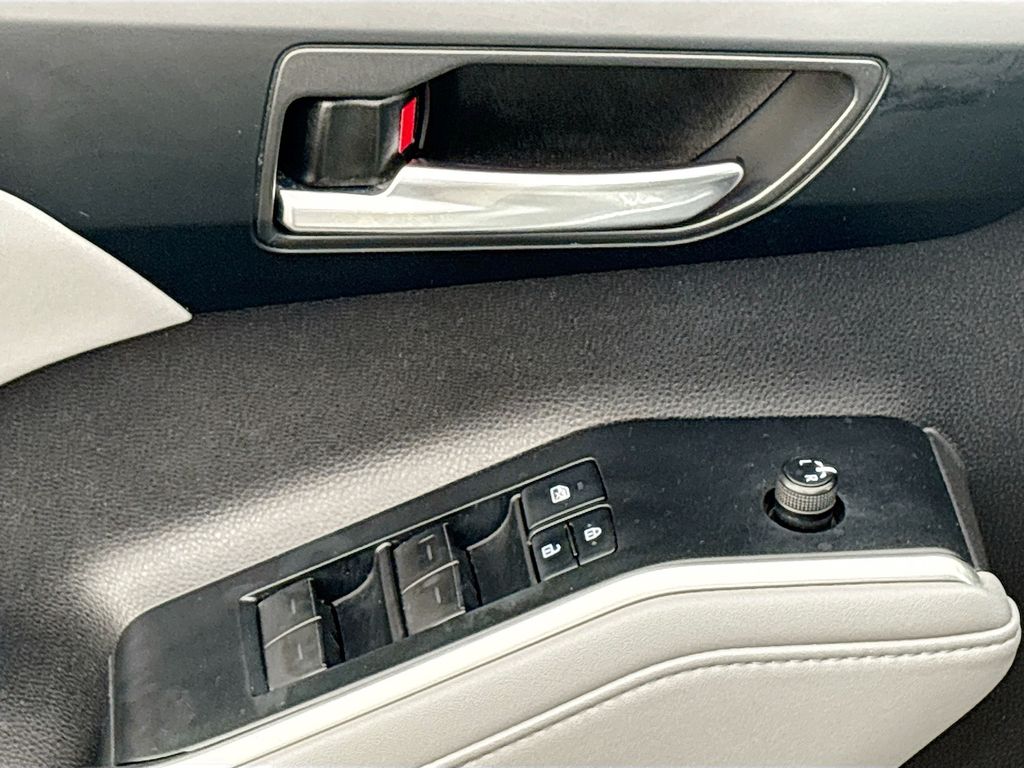 Thumbnail: 2020 Toyota Highlander - 24