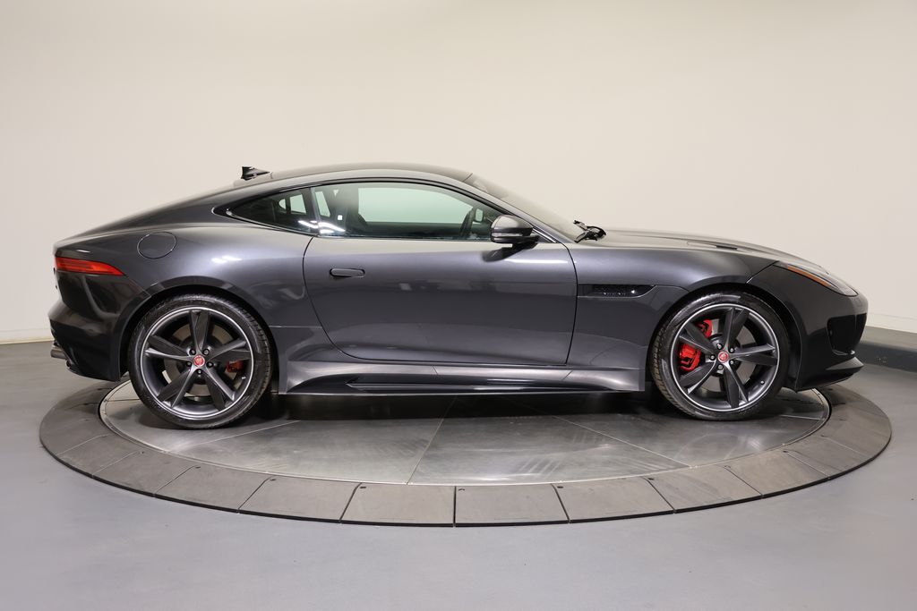 Thumbnail: 2017 Jaguar F-Type - 8