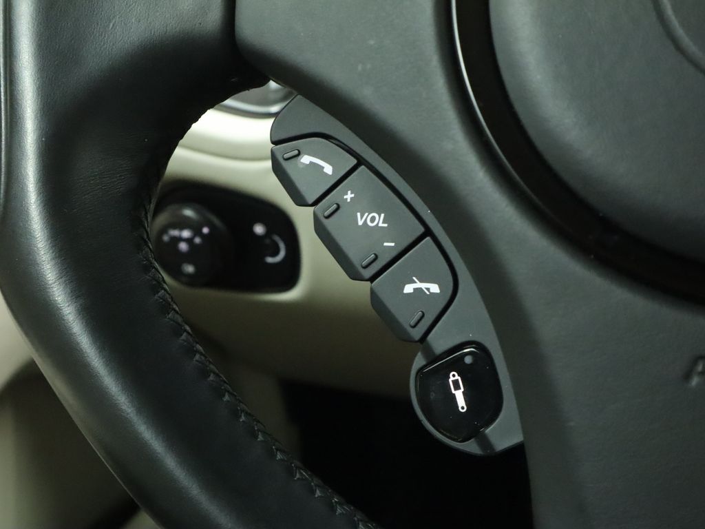 Thumbnail: 2015 Aston Martin Vanquish - 11