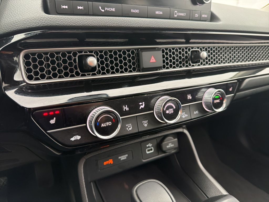 Thumbnail: 2023 Honda Civic - 32