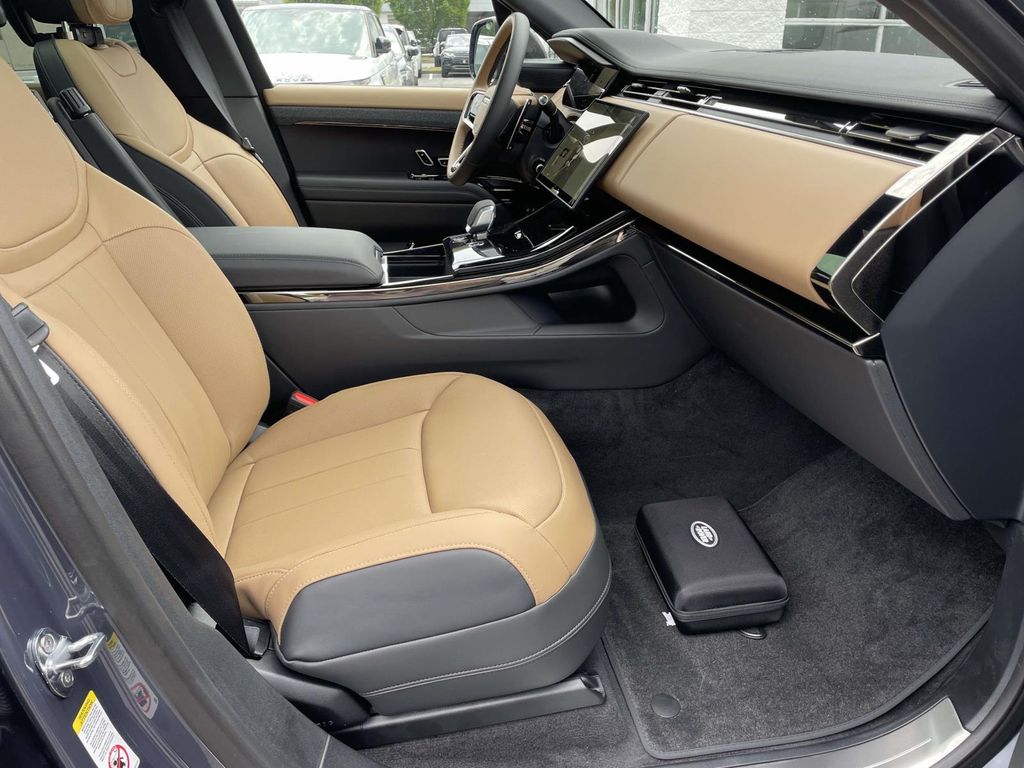 New 2026 Blue Land Rover Dynamic SE image 20