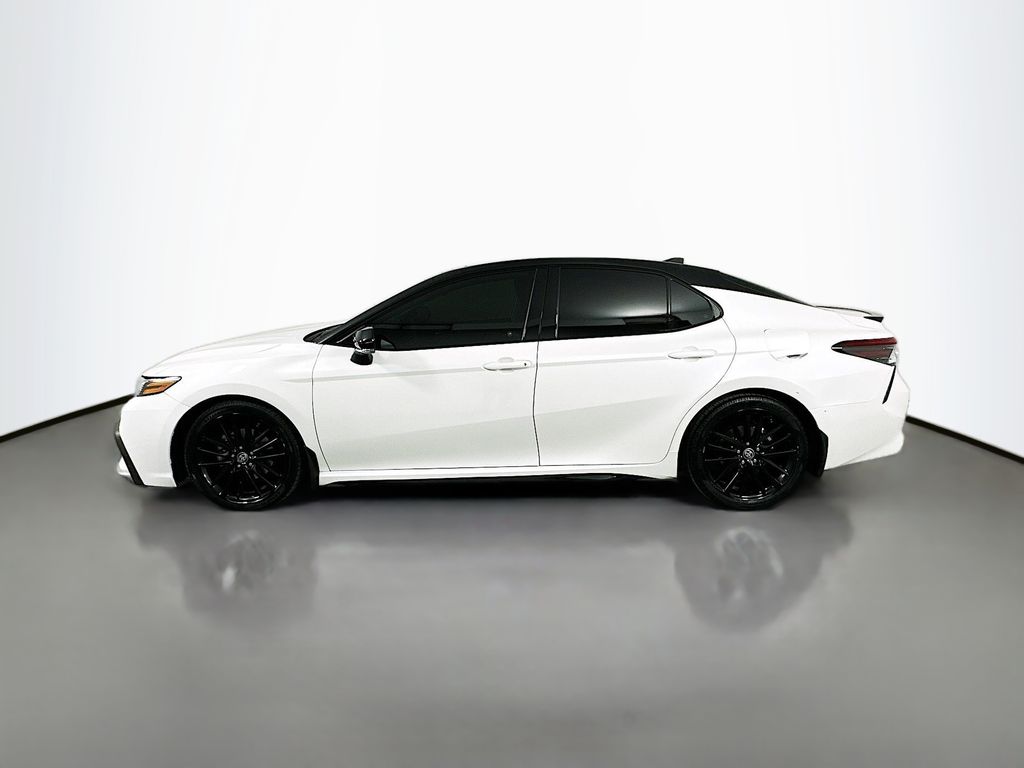 Thumbnail: 2022 Toyota Camry - 8