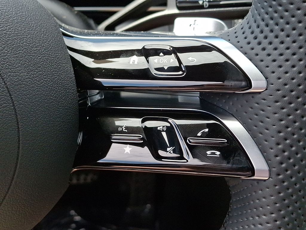 Thumbnail: 2026 Mercedes-Benz GLC - 16