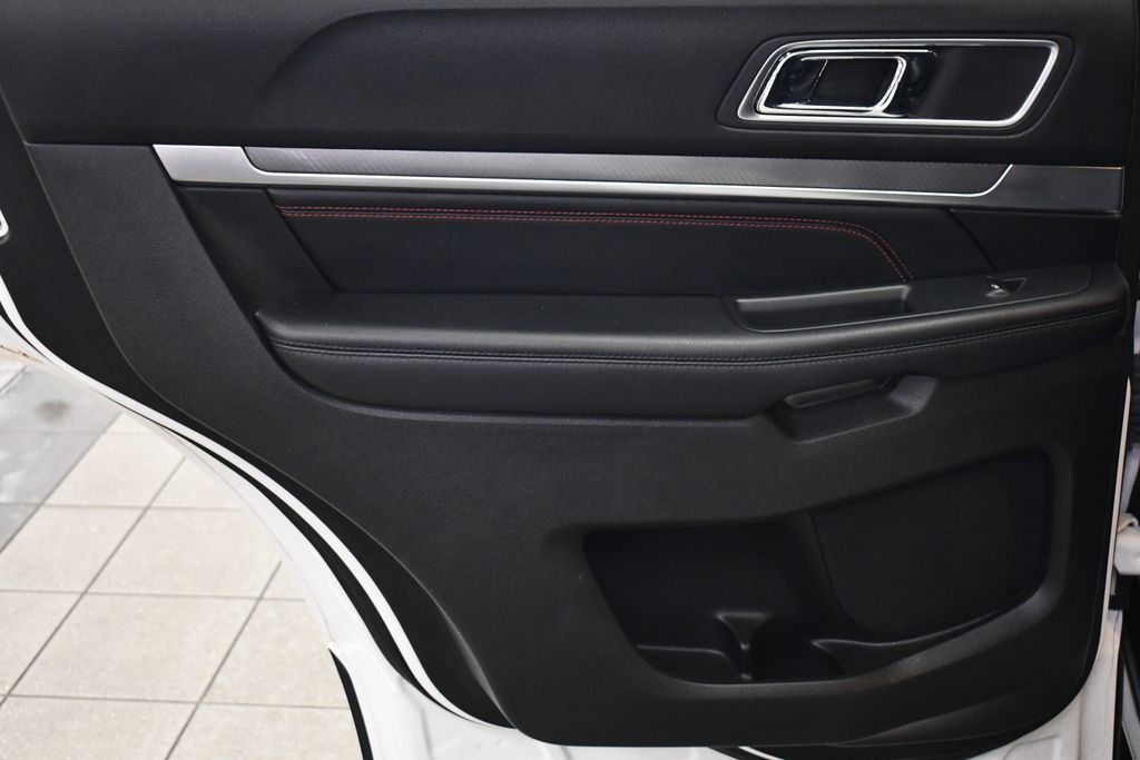 Thumbnail: 2017 Ford Explorer - 28