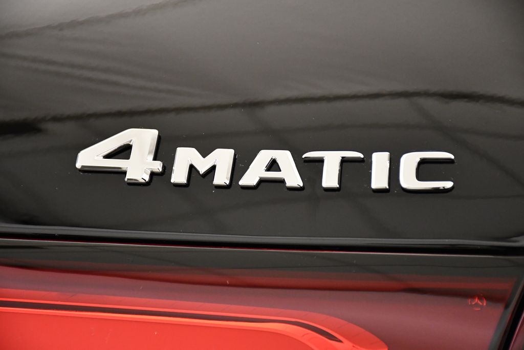 Thumbnail: 2025 Mercedes-Benz GLC - 10