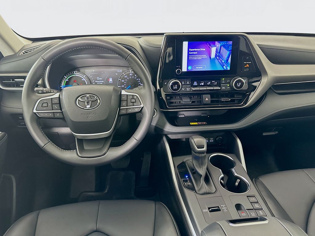 Thumbnail: 2026 Toyota Highlander - 23