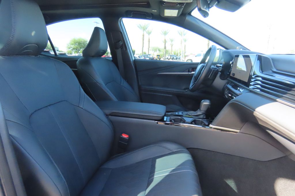 Thumbnail: 2025 Toyota Camry - 19