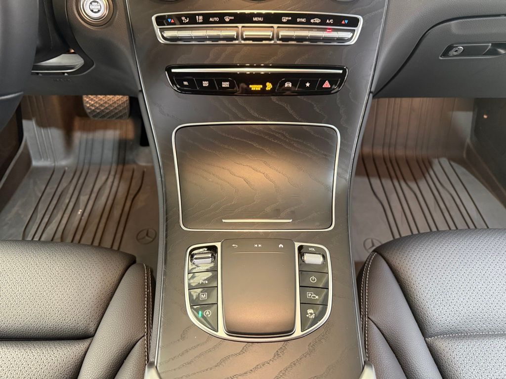 2021 Mercedes-Benz GLC GLC 300