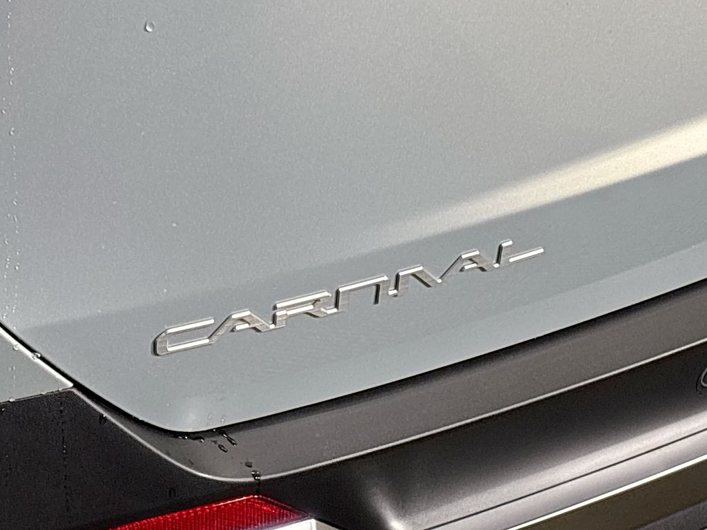 2027 Kia Carnival Hybrid SX