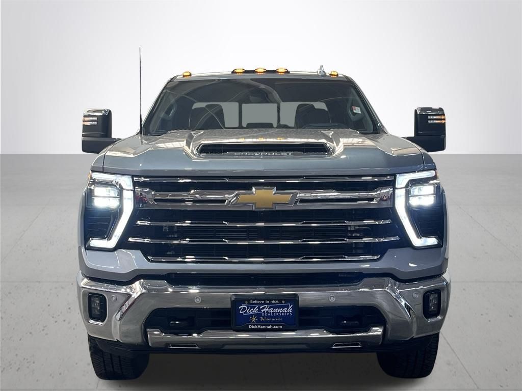 2024 Chevrolet Silverado 2500HD LTZ photo 3