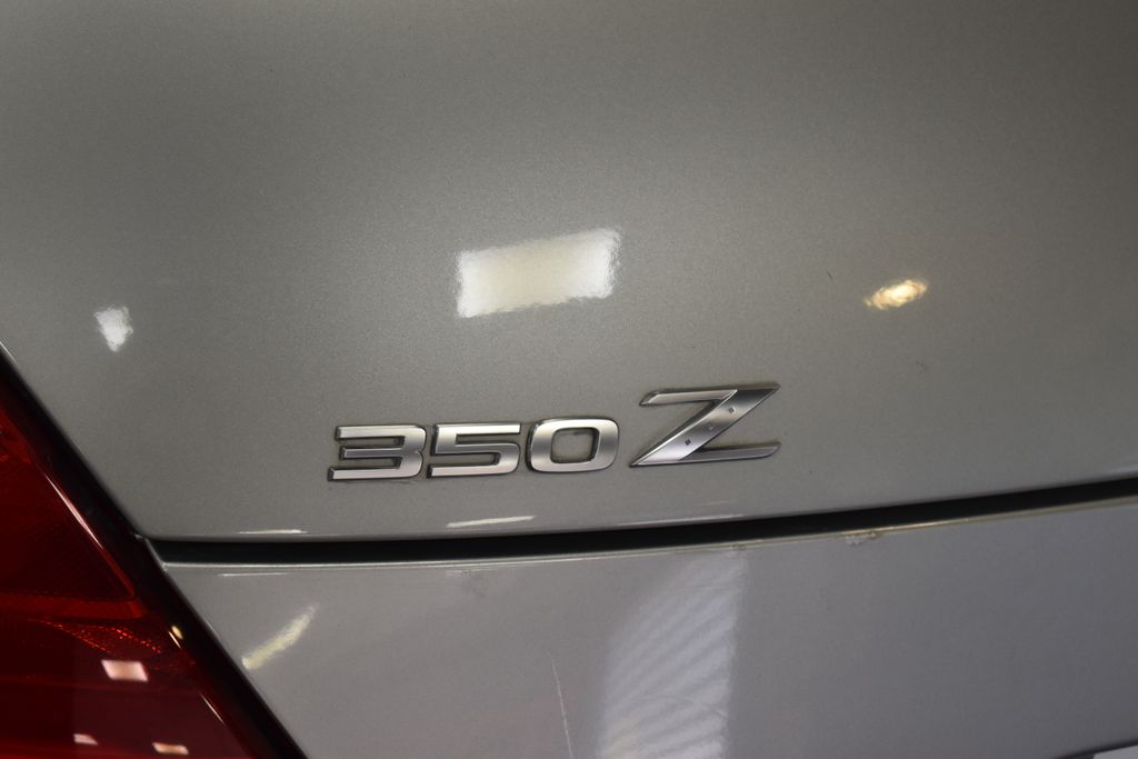 2004 Nissan Z 350Z 5