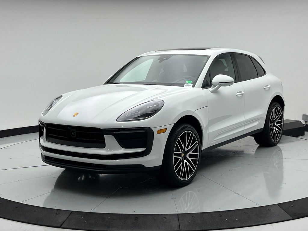 Thumbnail: 2026 Porsche Macan - 1