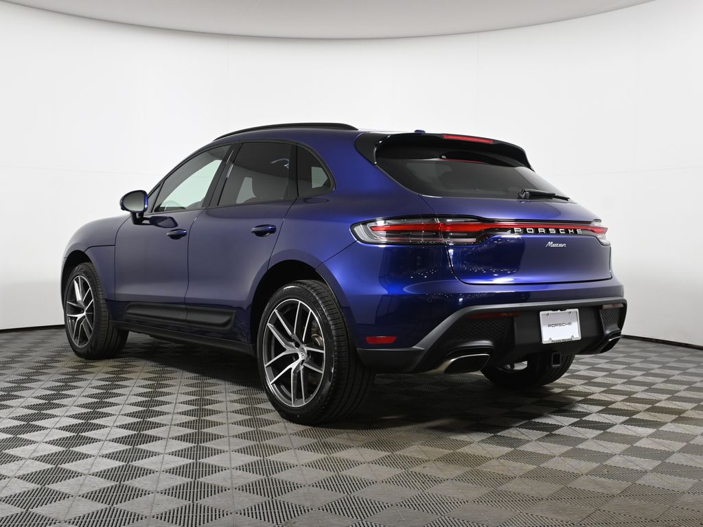 Thumbnail: 2025 Porsche Macan - 3