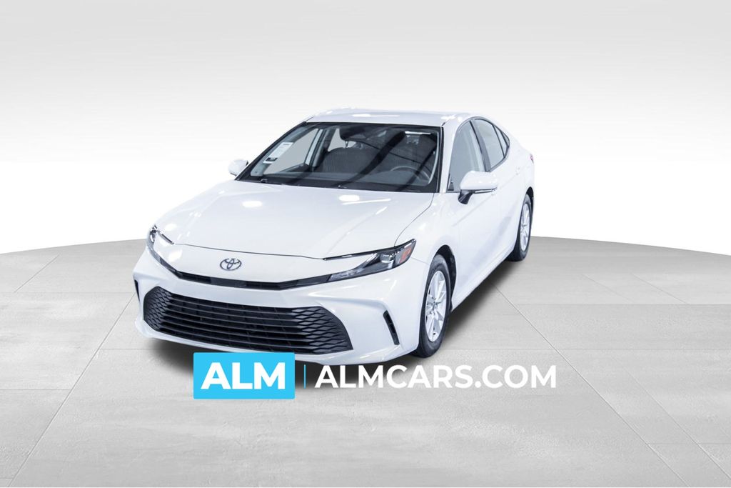 2025 Toyota Camry LE FWD