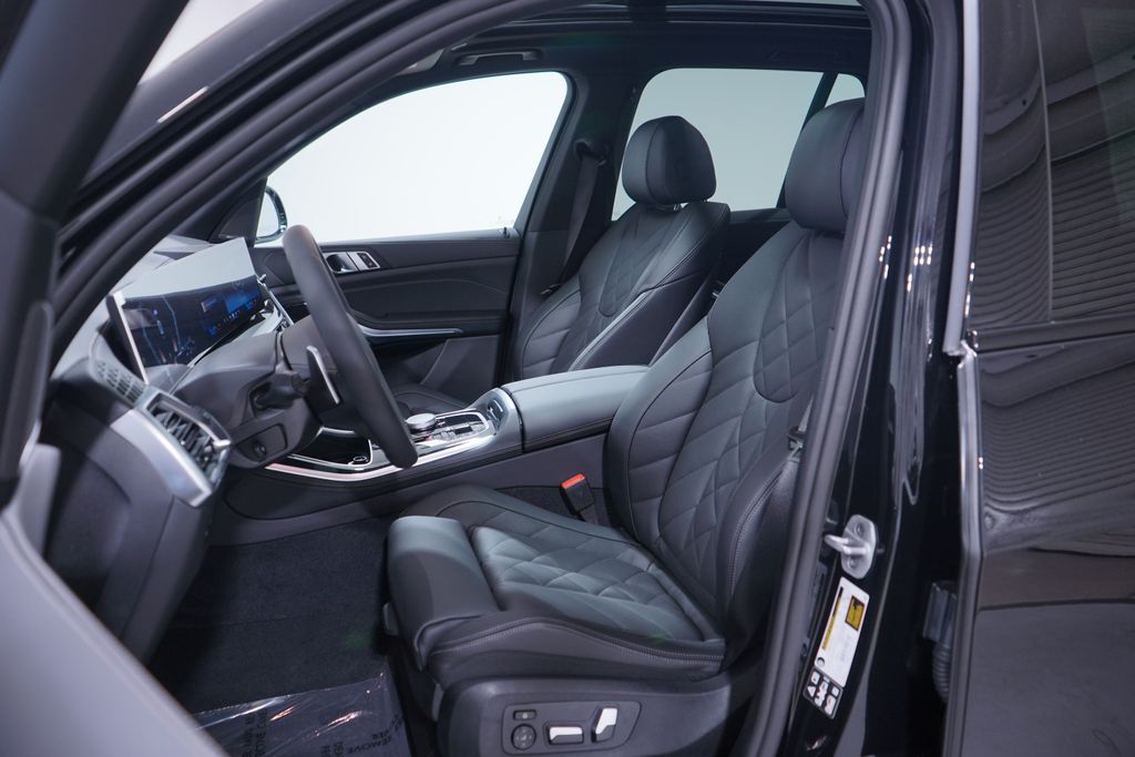 Thumbnail: 2026 BMW X5 - 6