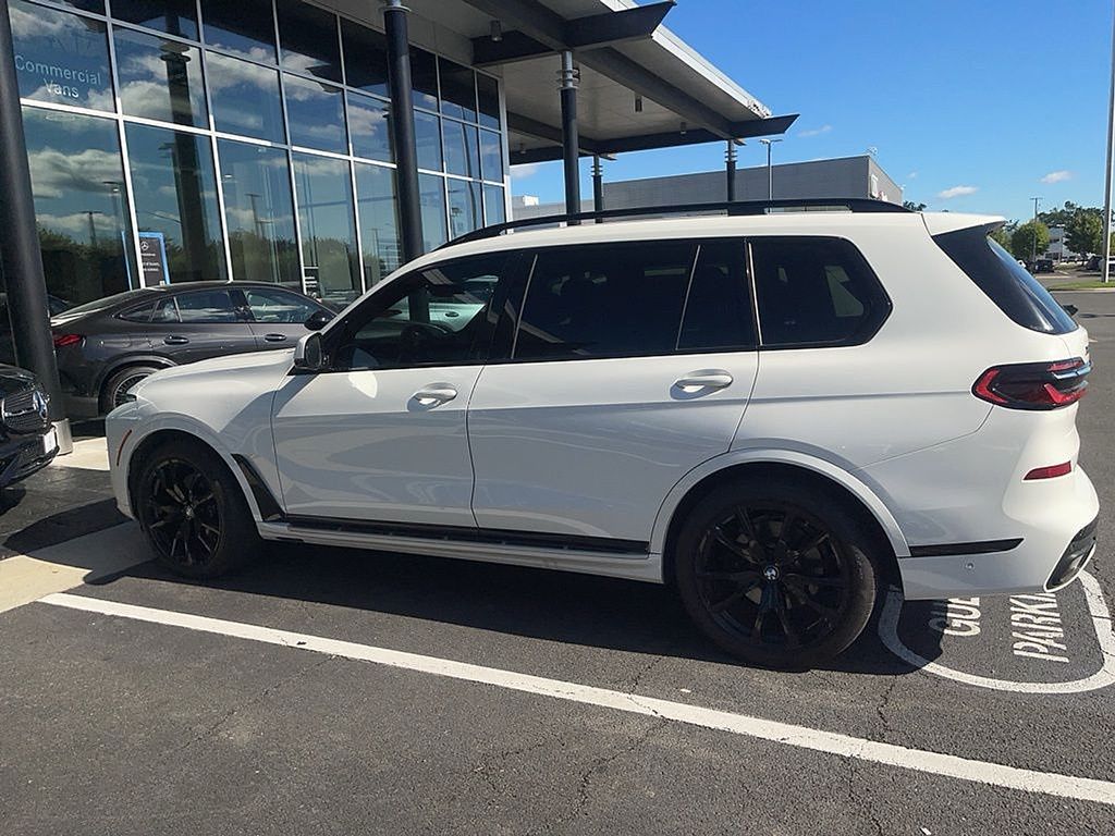 2023 BMW X7 xDrive40i 3