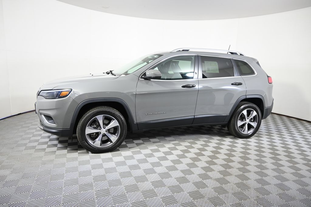 Used 2019 Jeep Cherokee Limited with VIN 1C4PJMDX0KD471216 for sale in Forest Lake, Minnesota