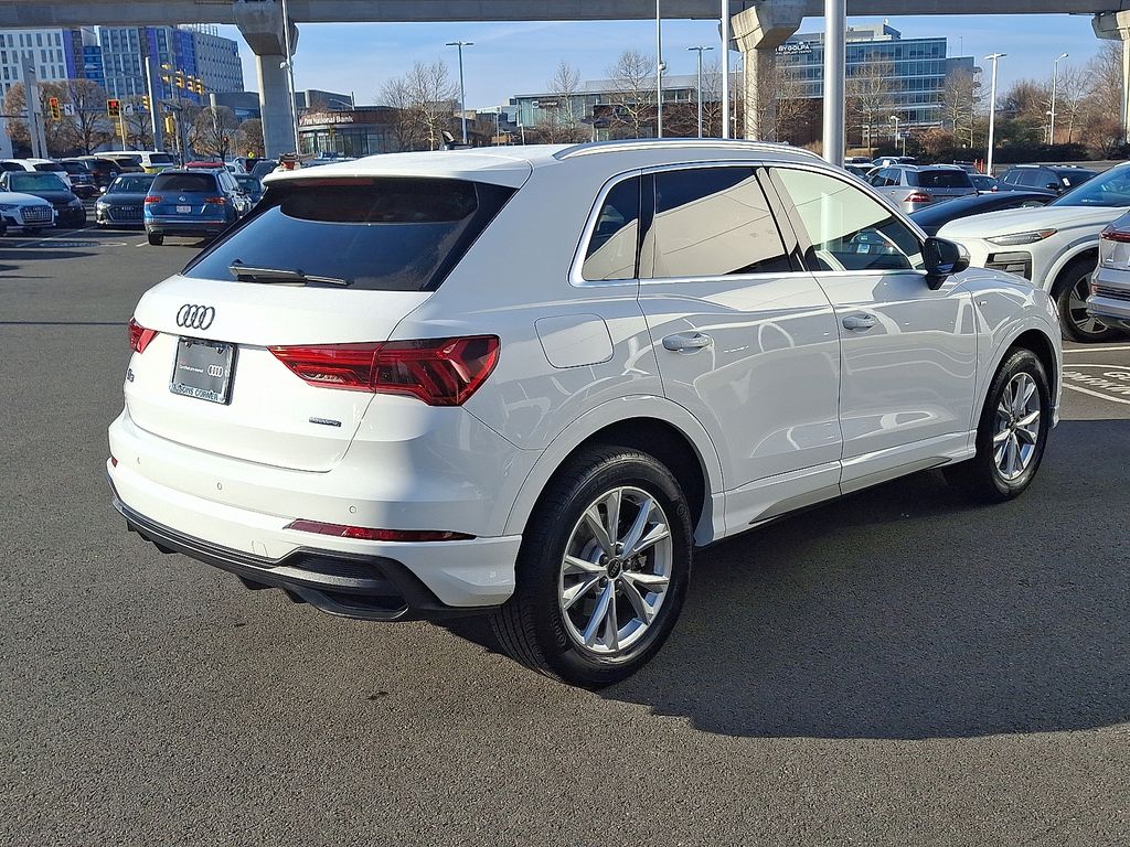 Thumbnail: 2025 Audi Q3 - 4