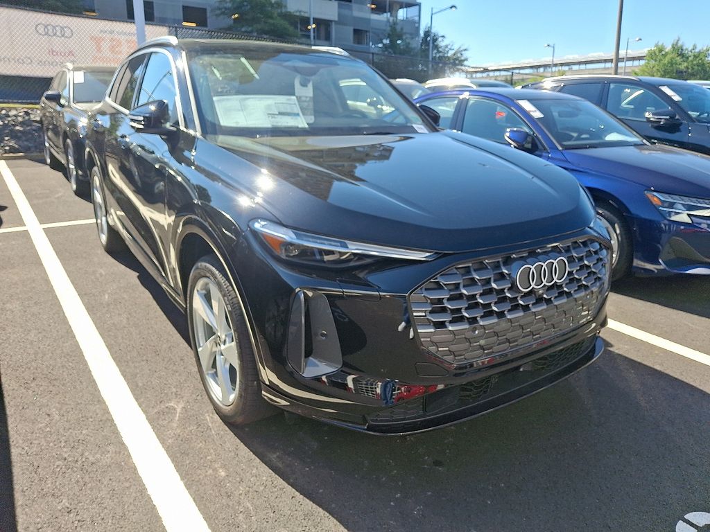 Thumbnail: 2025 Audi Q5 - 3