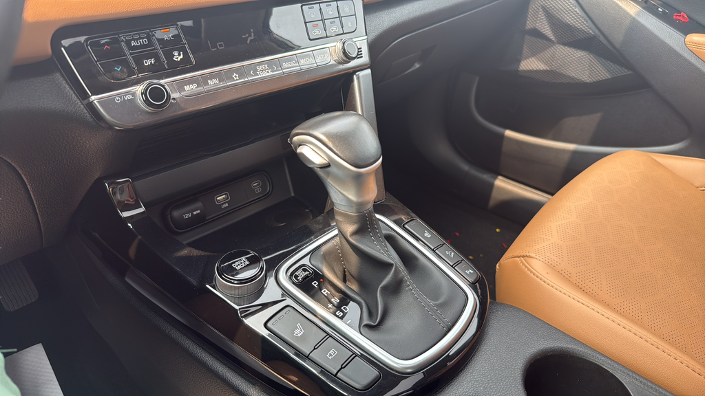 Used 2025 Kia Seltos SUV