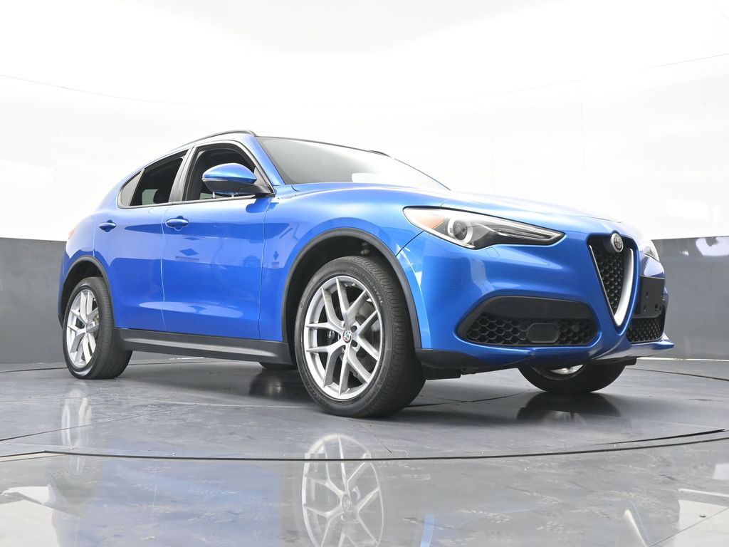 Used 2018 Misano Blue Metallic Alfa Romeo Ti image 63